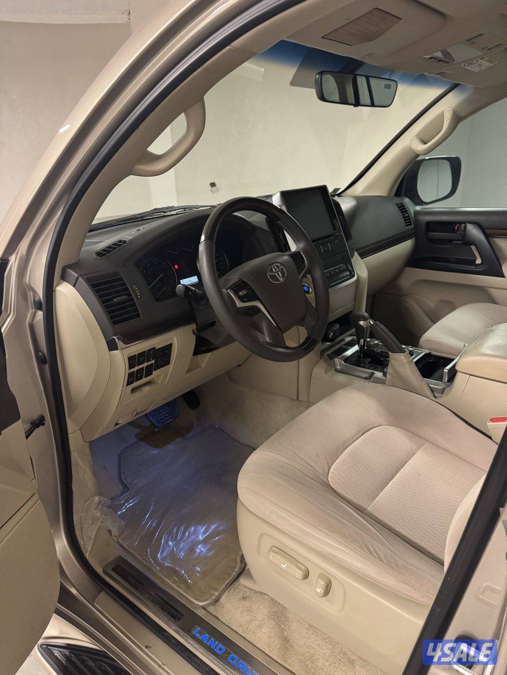 لاندكروز 2020 ماشي 155 وارد الساير6