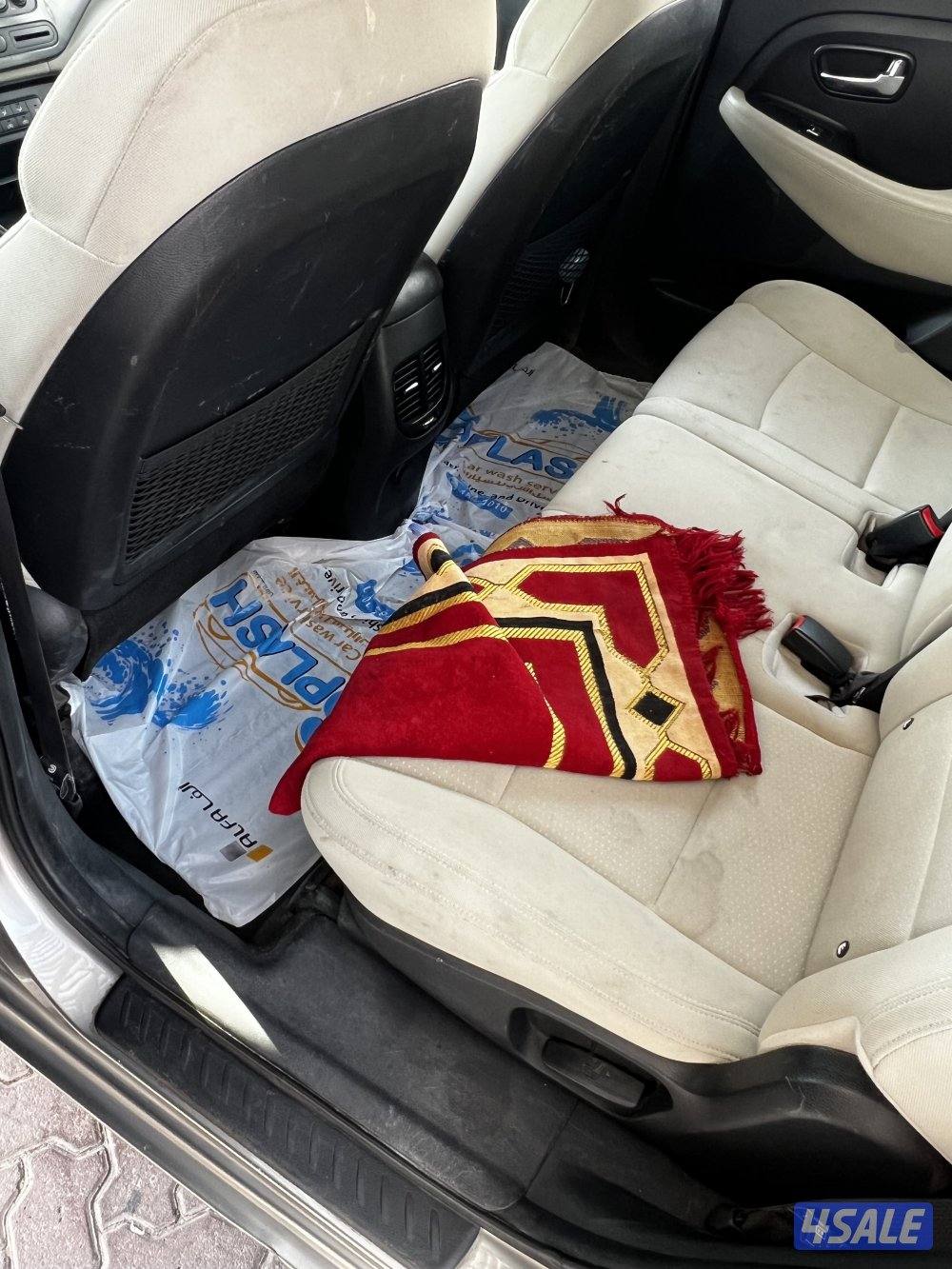 كيا كارينز 201514