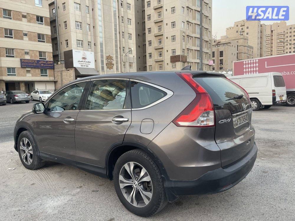 للبيع جيب هوندا crv موديل 2012 ( واتساب فقط )0