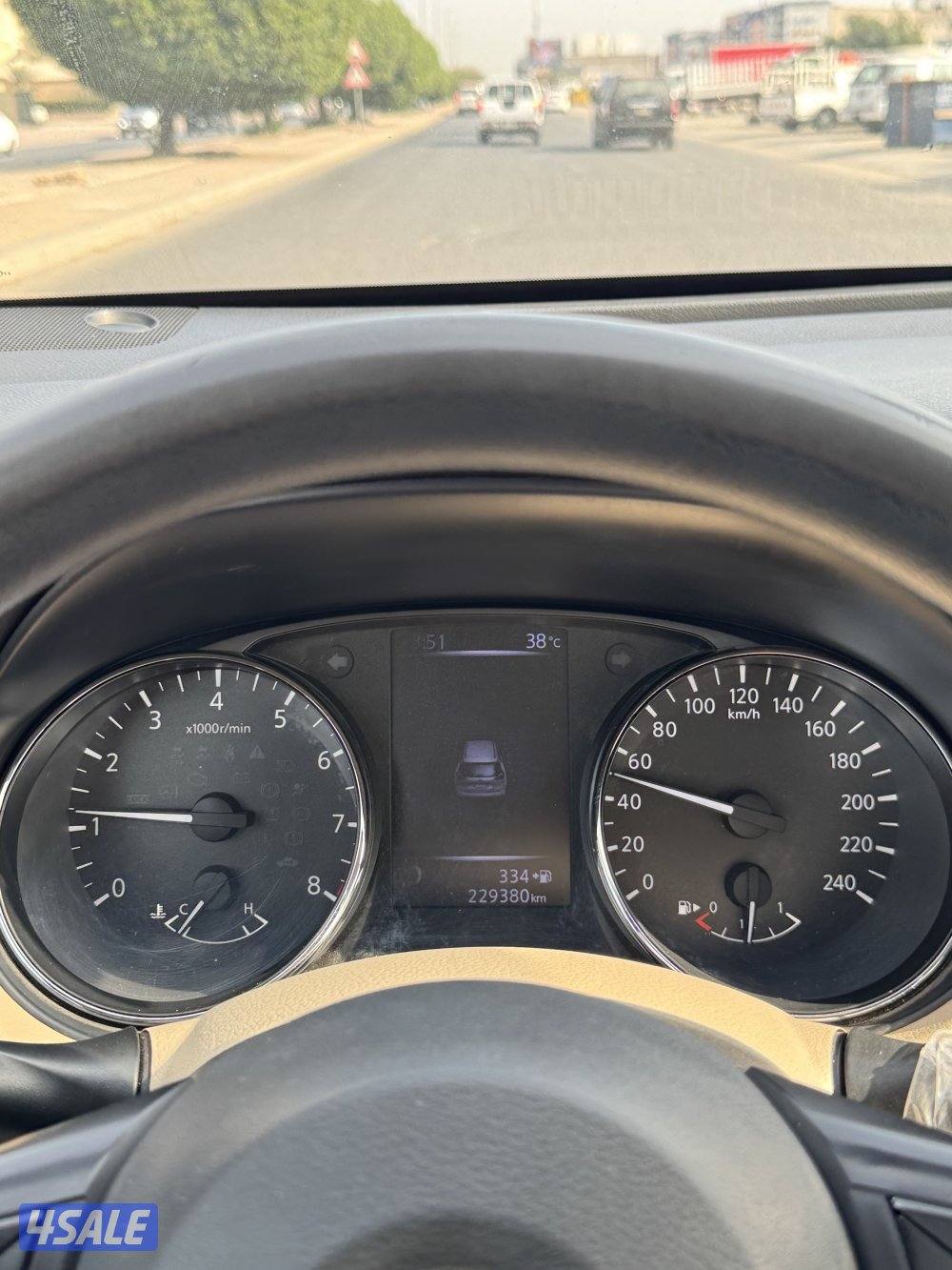 للبيع نيسان اكس تريل ٢٠١٨ ماشي ٢١٩ وقابل للزياده1