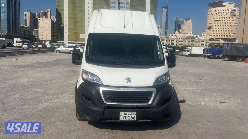 بيجو بوكسر 2019 (شرط الفحص قير وكينة وشاصي ) ليت خلفي يسار مكسور3