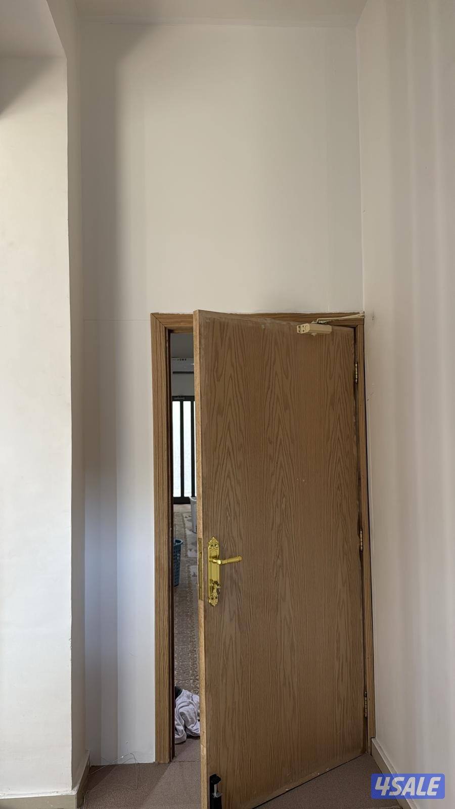 فني  جبسم بورد بارتشن قواطع تقسيم غرفه وصاله حرف ايل باب خشب اكرديون1