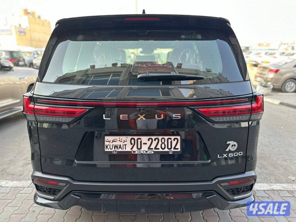 لكزس LX600 FS SPORT الساير موديل 2025 اصفار صبغ الوكالة5