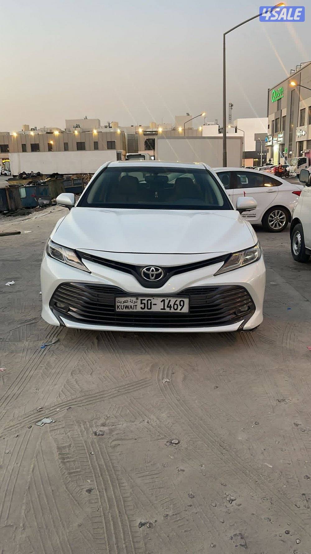 للبيع كامري GLE 2018 فل1