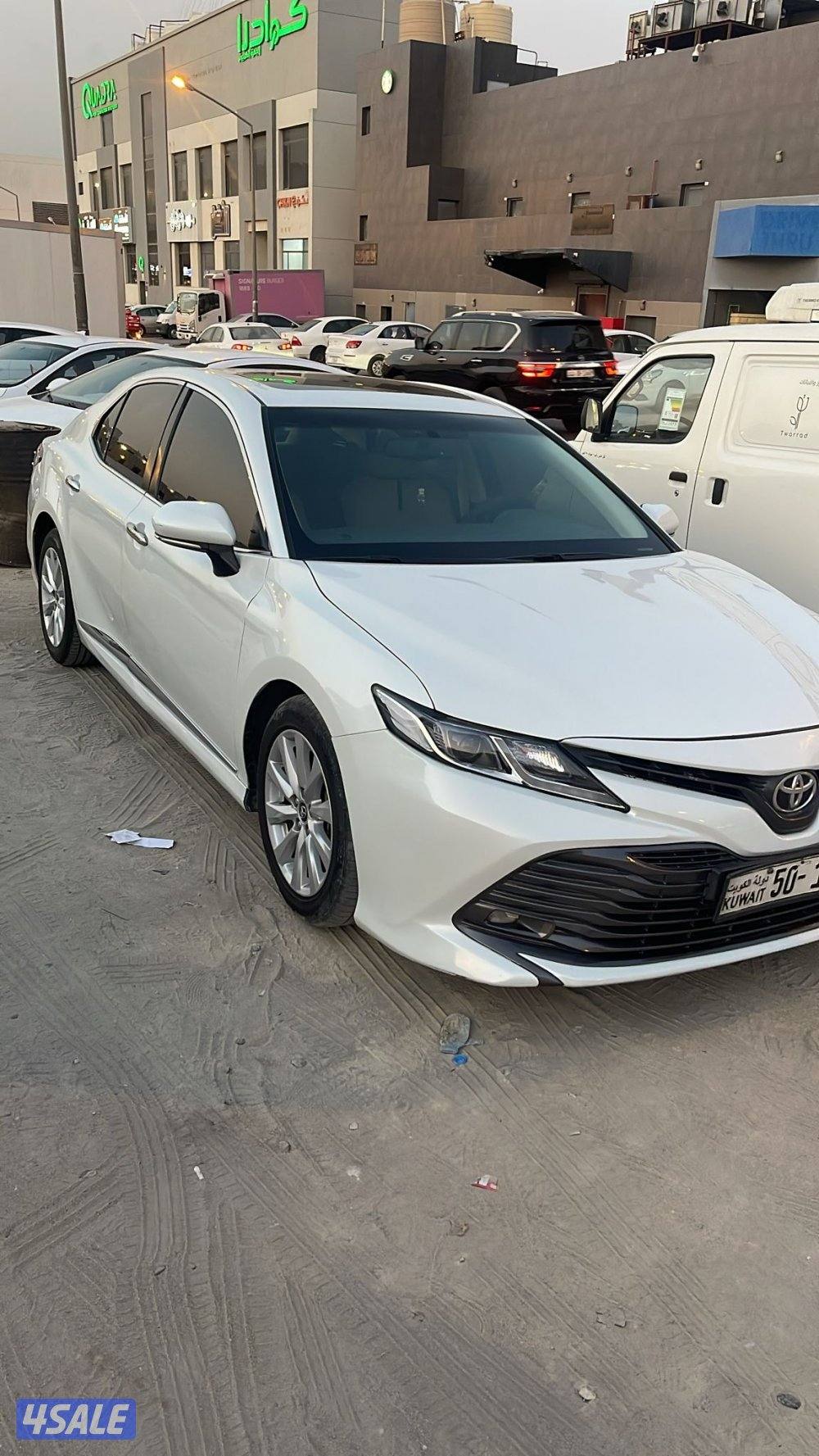 للبيع كامري GLE 2018 فل2