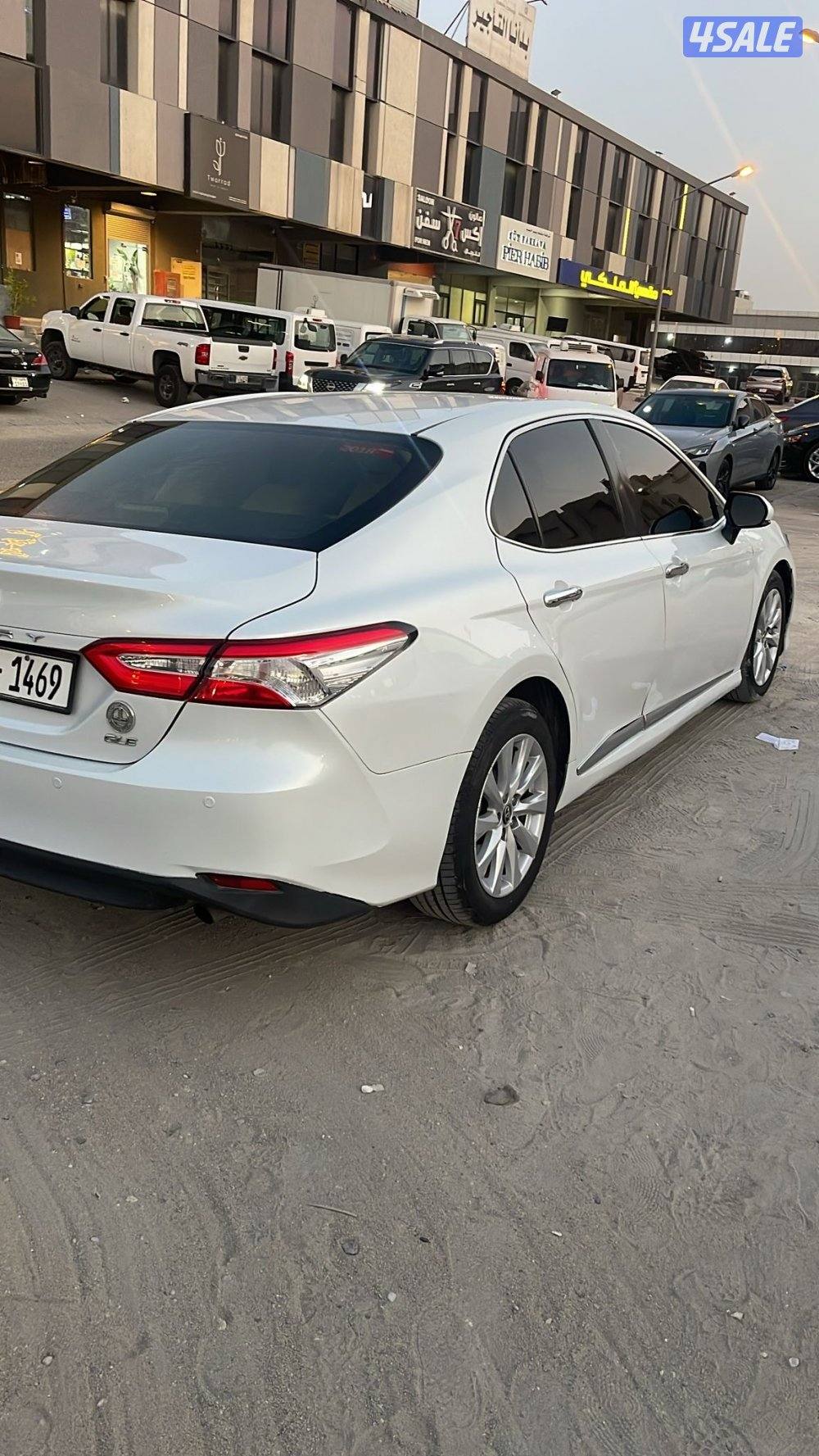 للبيع كامري GLE 2018 فل3