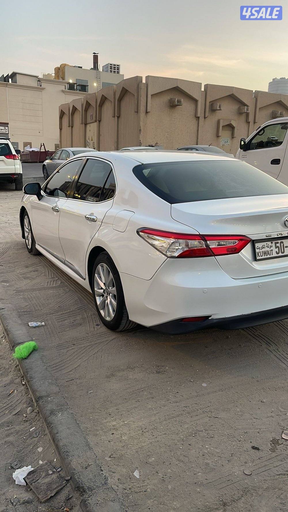 للبيع كامري GLE 2018 فل4