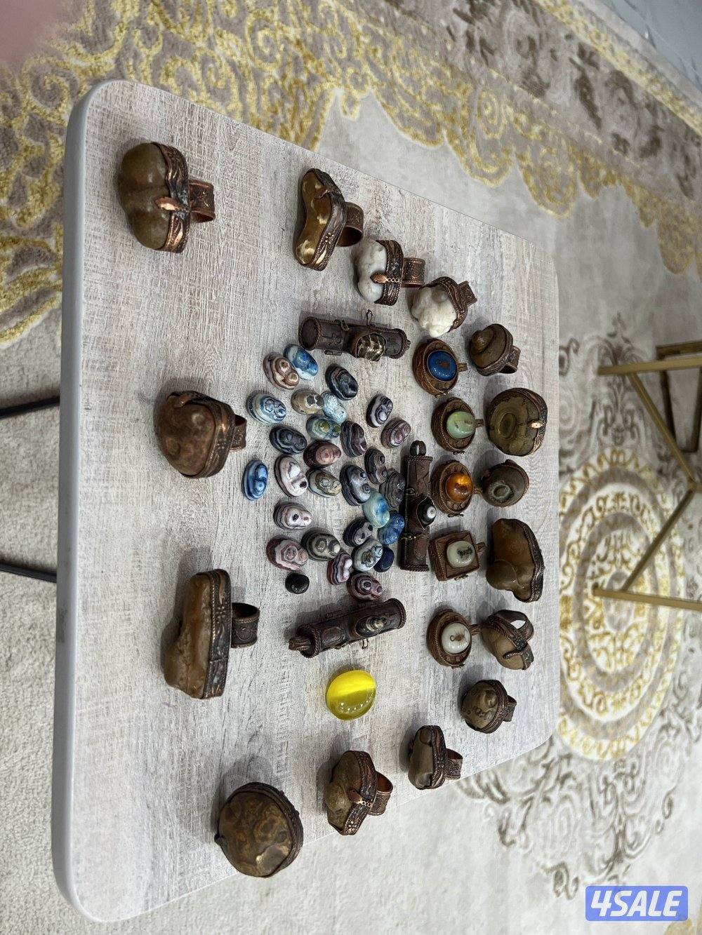 حجر كريم وقديم100وقلائد قديم 100 وحجرالملون 200