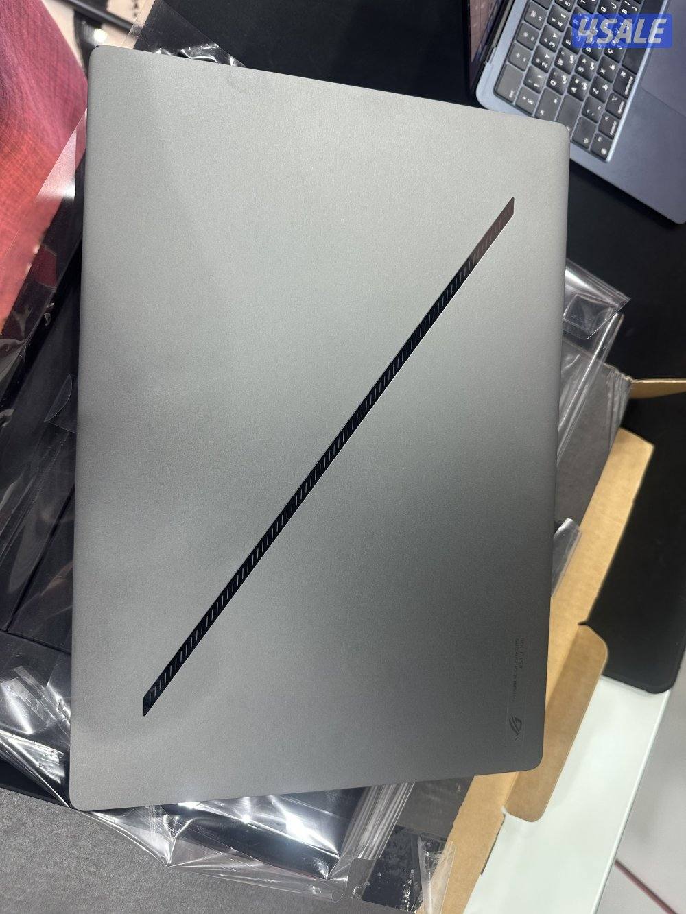 Asus ROG Zephyrus G16- Core Ultra 9 - 32GB RTX4090-16GB-2TB-2.5k OLED0