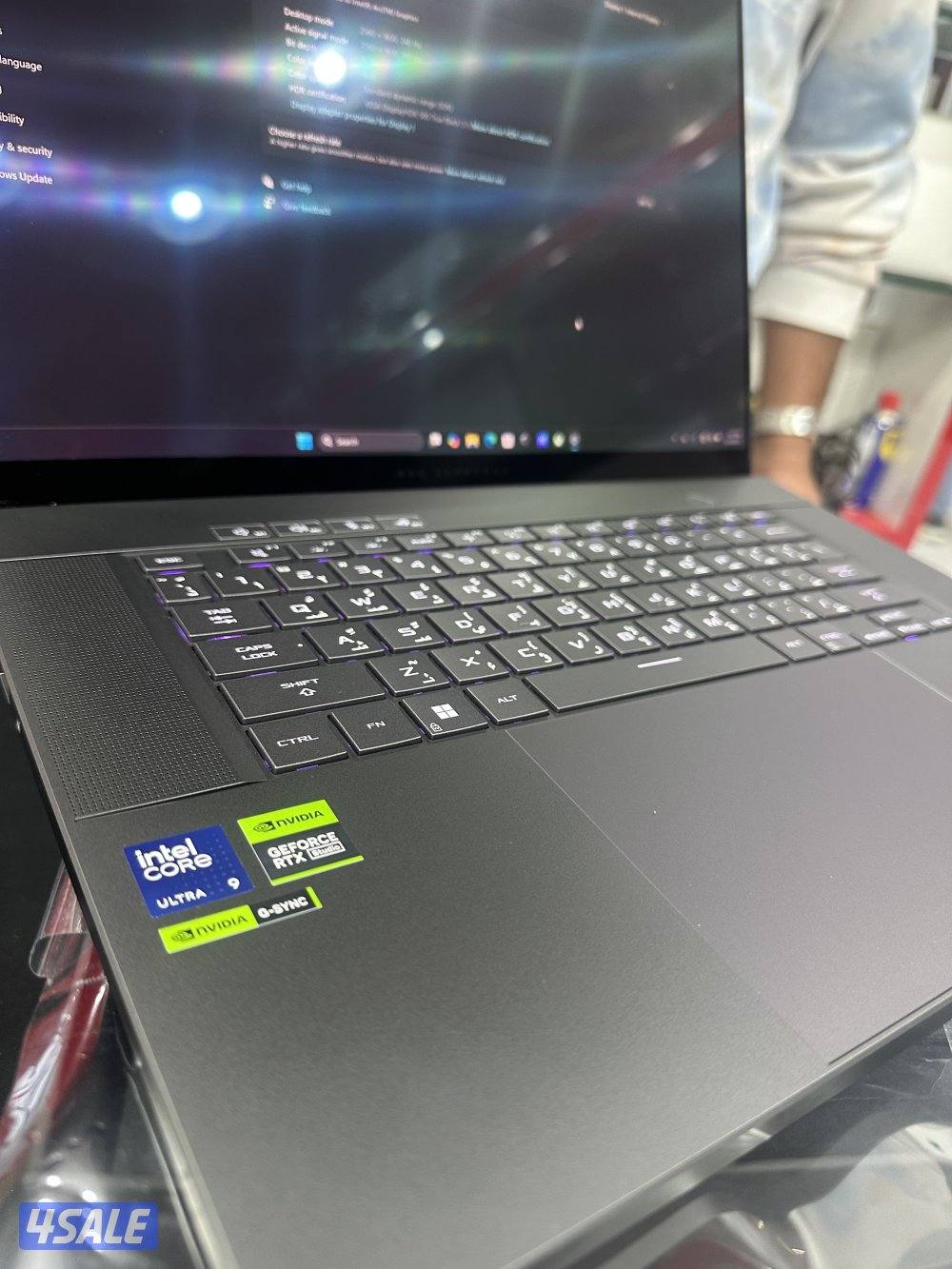 Asus ROG Zephyrus G16- Core Ultra 9 - 32GB RTX4090-16GB-2TB-2.5k OLED1