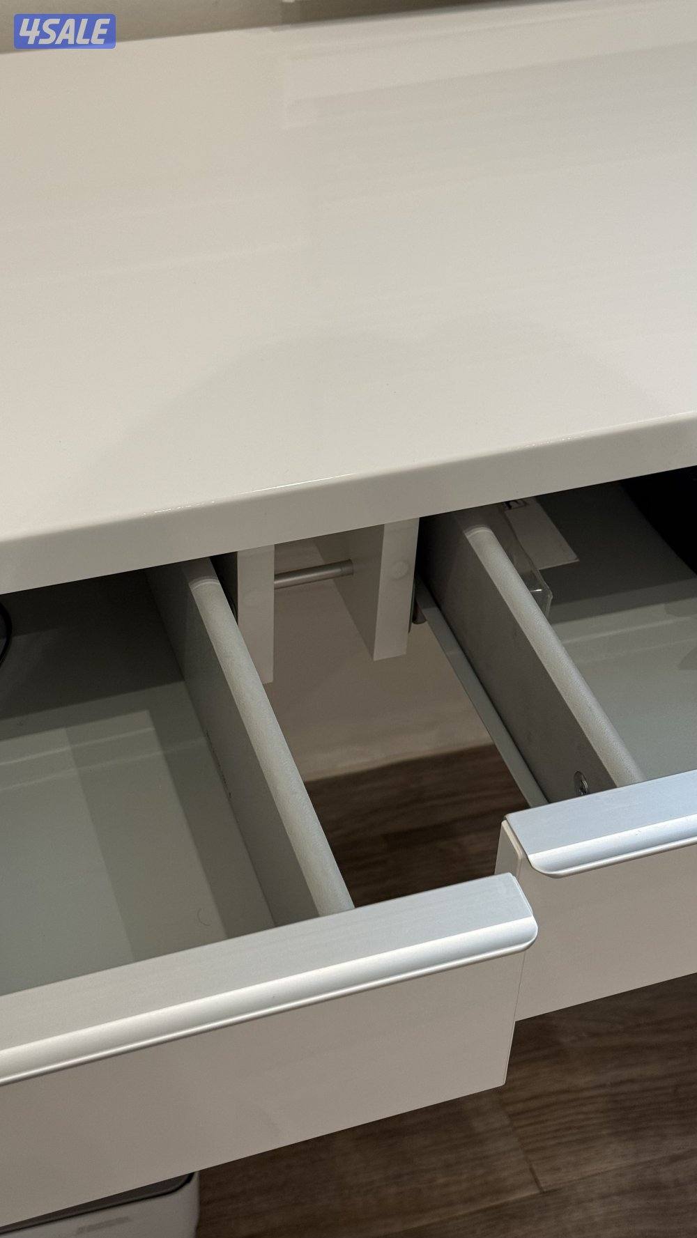 "** مكتب ايكيا جديد **"3