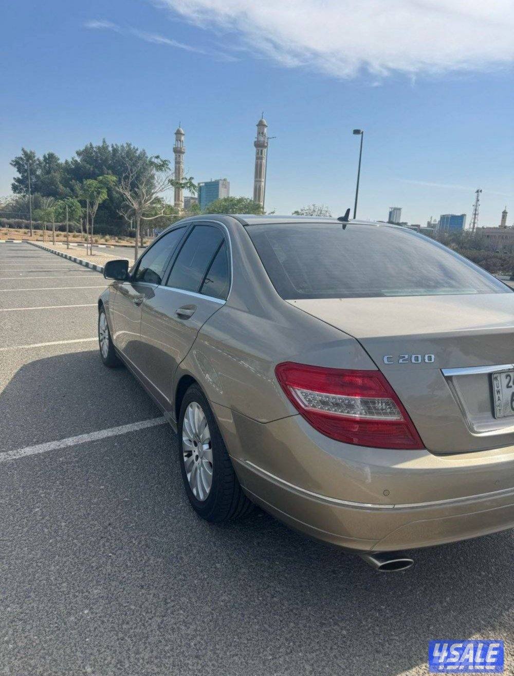 مرسيدس c200 للبيع3