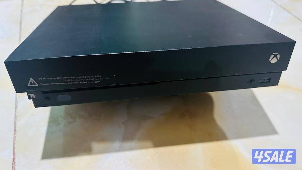 PS4 pro 50 kd & Xbox one x 40 kd4
