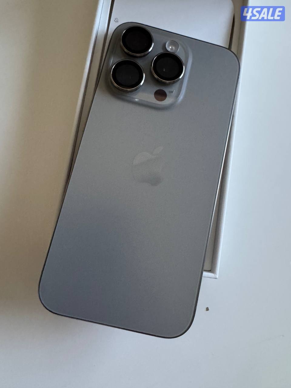 ايفون 15 برو 256 جيجا نظيف جدا0