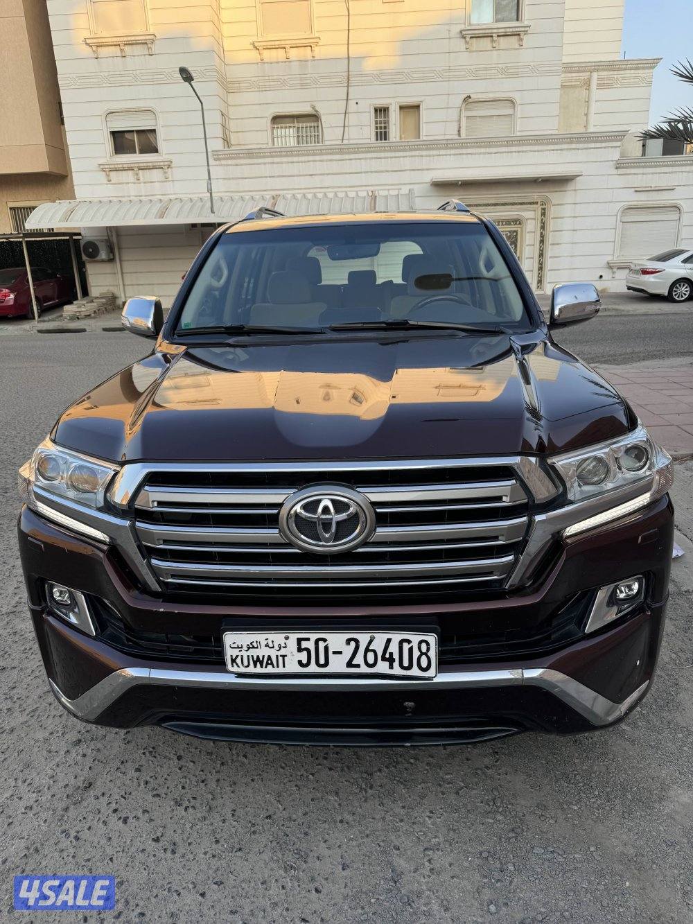 لاند كروزر موديل gxr 8v 20170