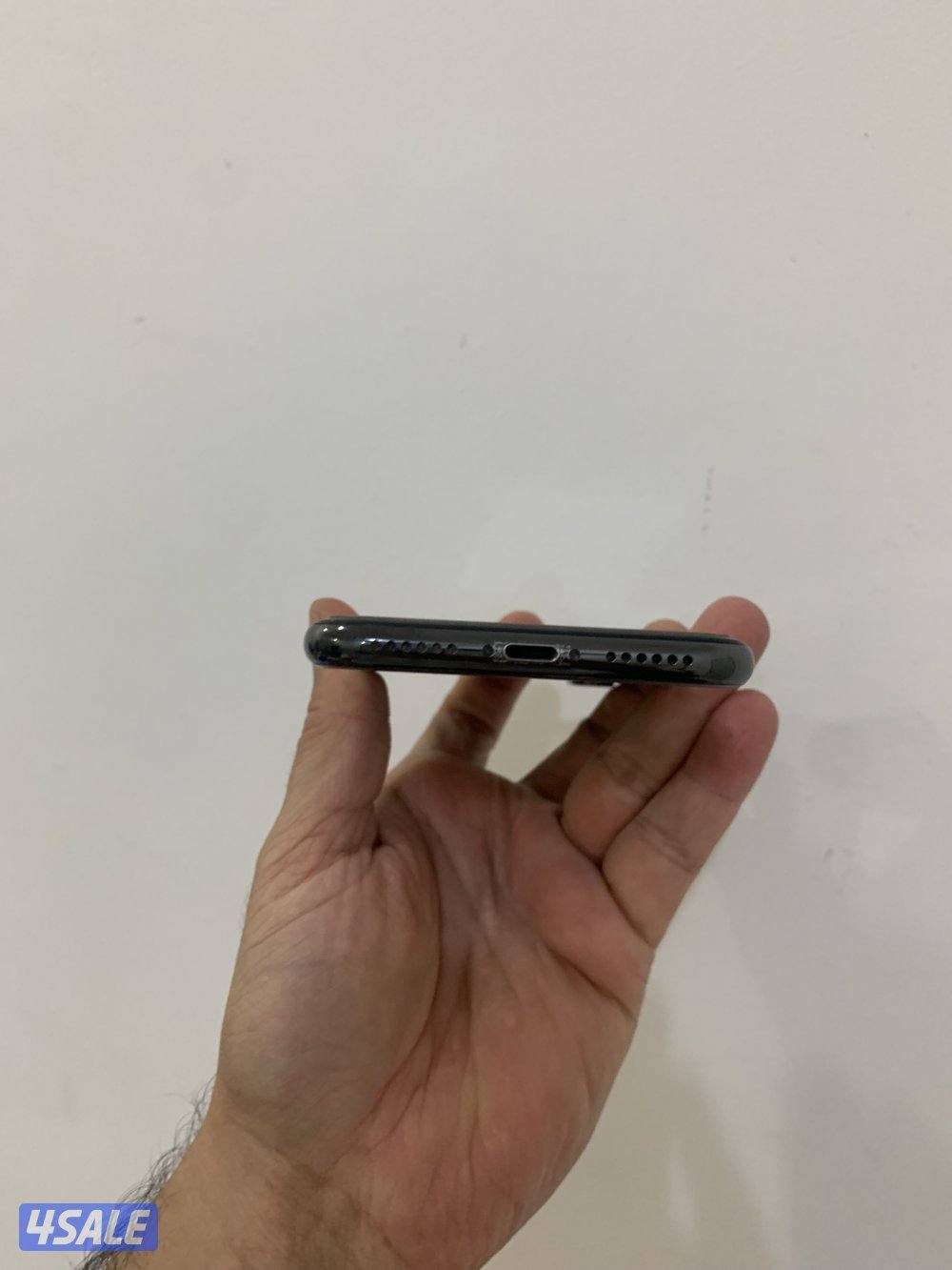 للبيع ايفون X سعة 256 جيجا أسود نظيف جدا2