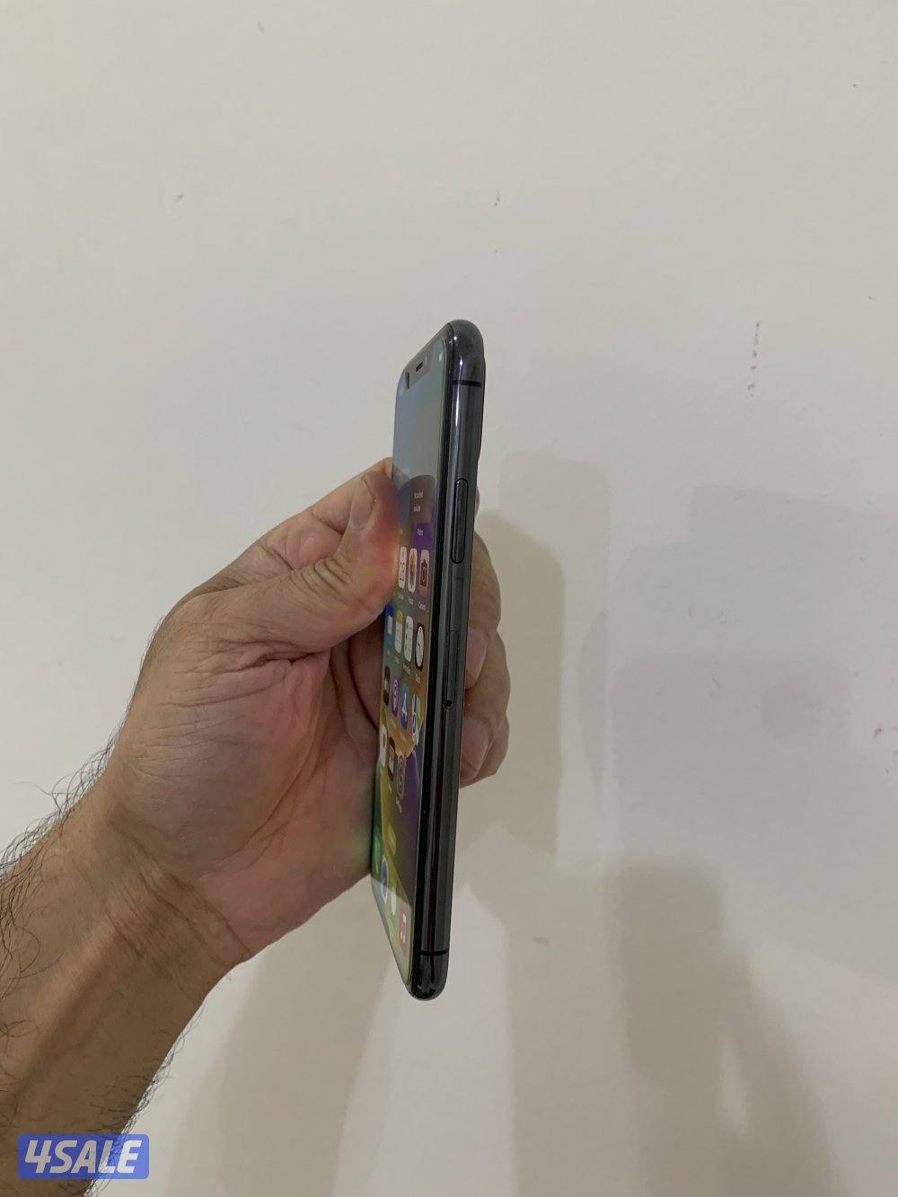 للبيع ايفون X سعة 256 جيجا أسود نظيف جدا3