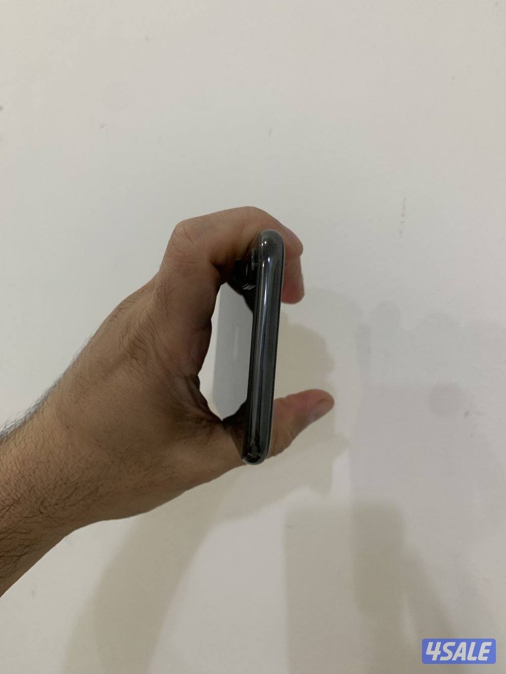 للبيع ايفون X سعة 256 جيجا أسود نظيف جدا4