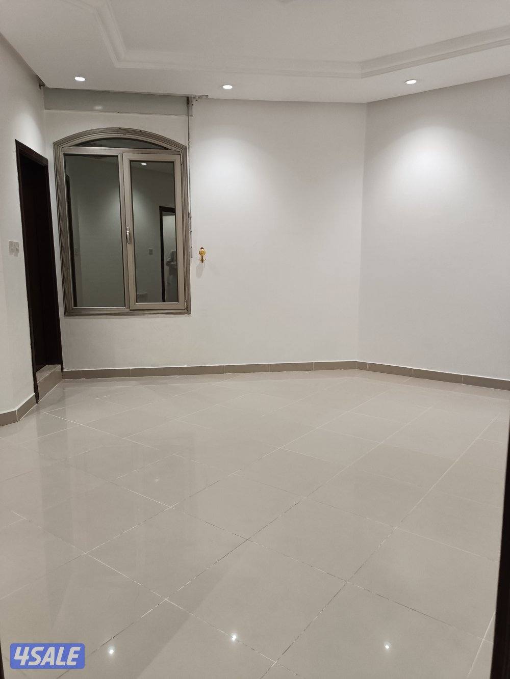 للايجار في جابر الاحمد قطعة ٢ شقة للمعاريس1