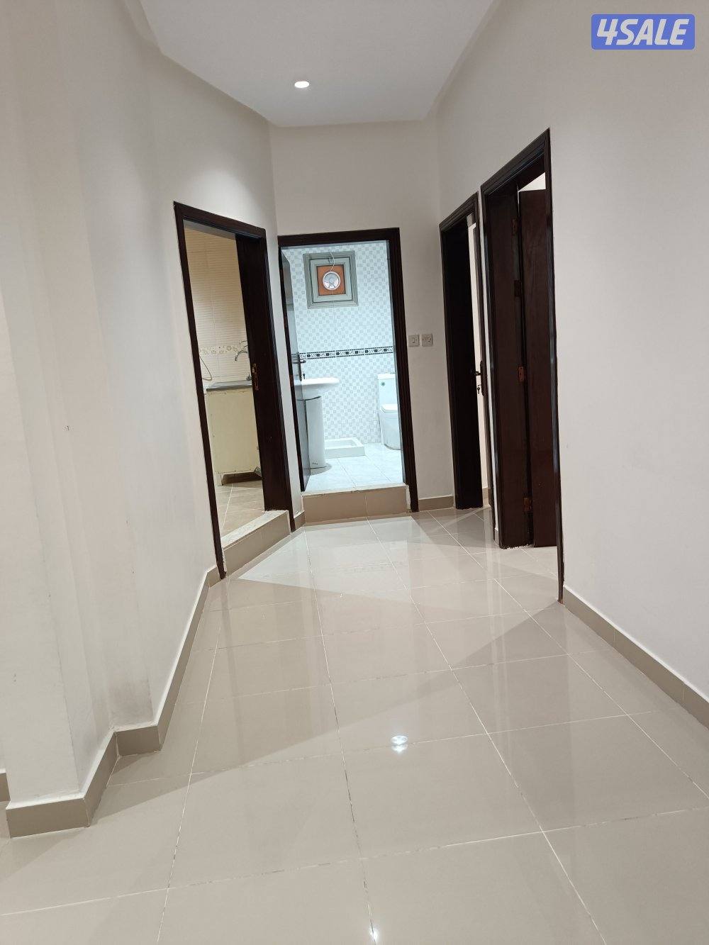 للايجار في جابر الاحمد قطعة ٢ شقة للمعاريس3