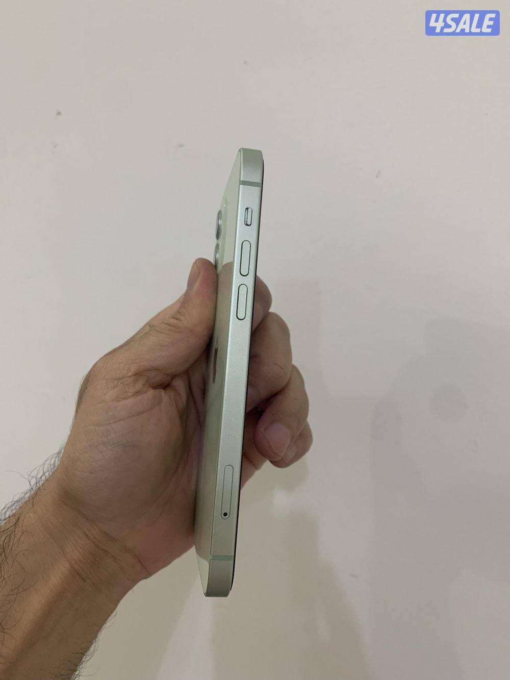 للبيع ايفون 12 سعة 256 جيجا لون اخضر فسفوري بحالة الوكالة متوفر توصيل2