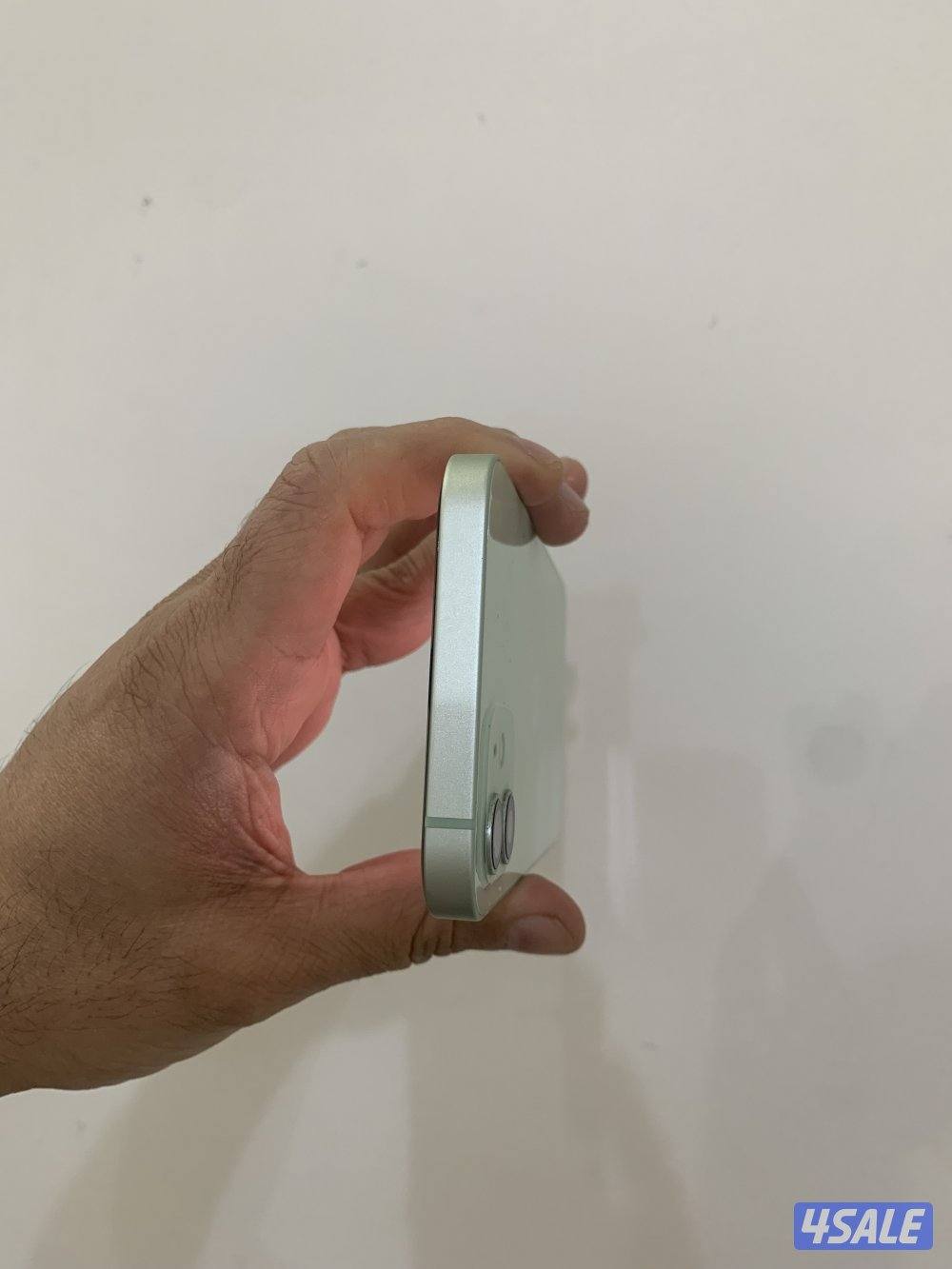 للبيع ايفون 12 سعة 256 جيجا لون اخضر فسفوري بحالة الوكالة متوفر توصيل4