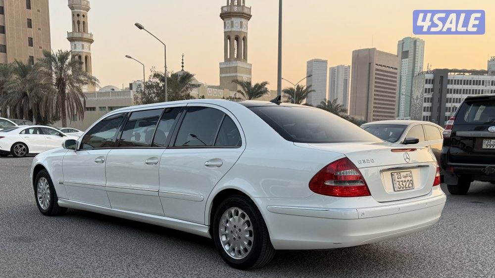 للبيع ليموزين E3202