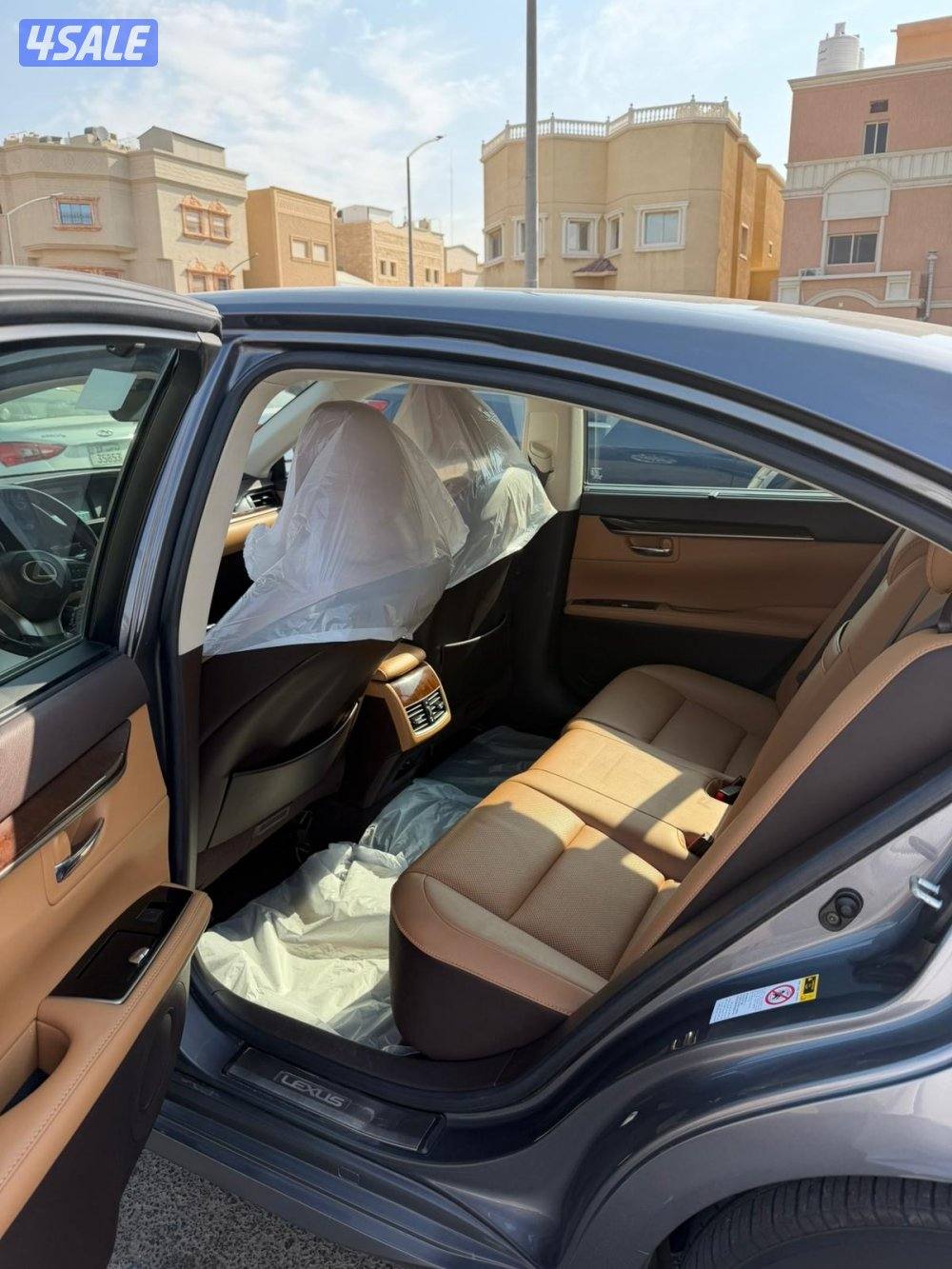 للبيع لكزس es250 موديل 20171