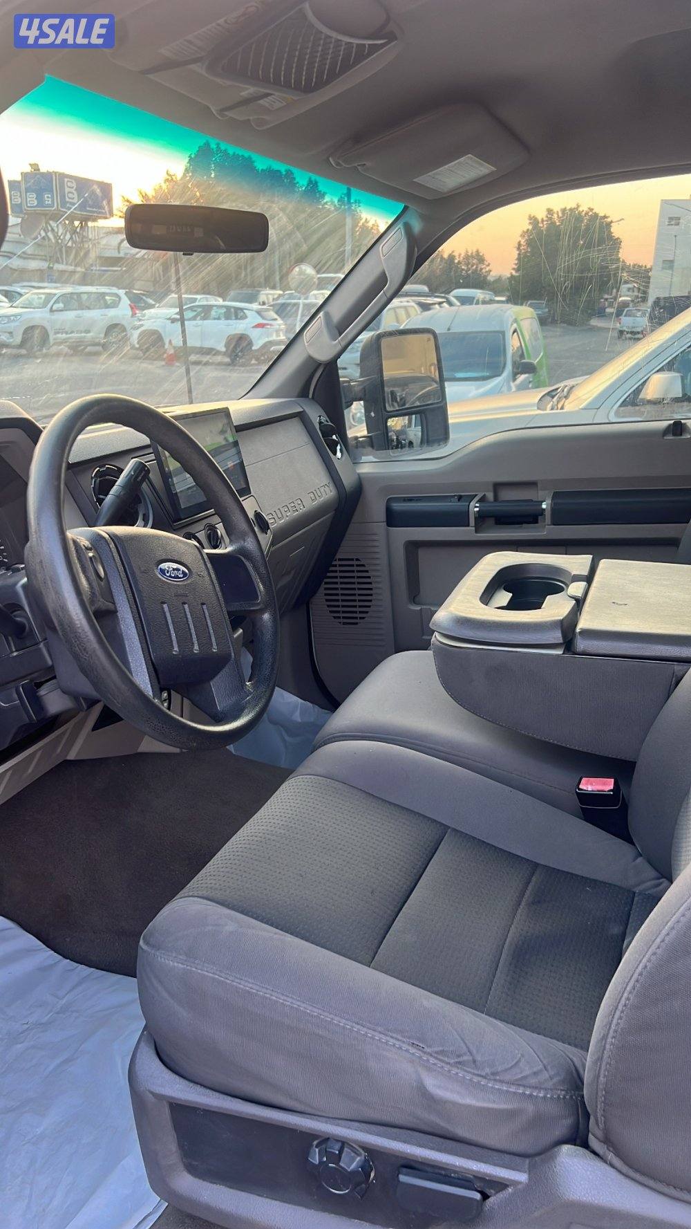 للبيع وانيت فورد 2009 F-3504