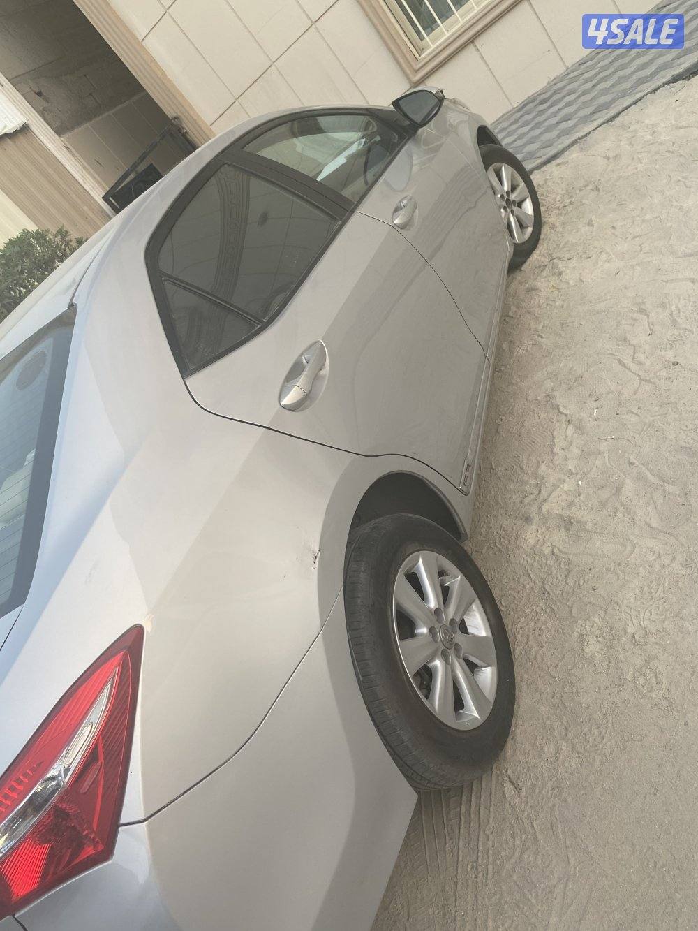 سيارة نظيفه ماشيه 171 موديل 20152