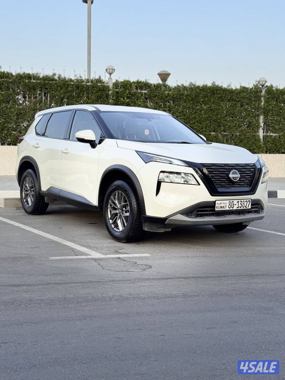 للبيع نيسان اكس تريل موديل 2023 ماشي 10 الاف فقط2