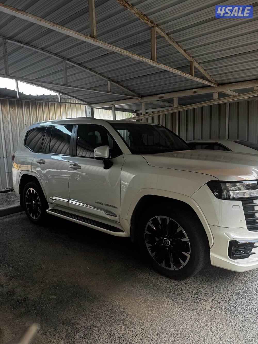 لاندكروزر Aeros twin turbo بحاله الوكاله4