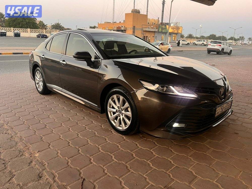 تويوتا الساير كامري - الفل فتحه GLE موديل 20191