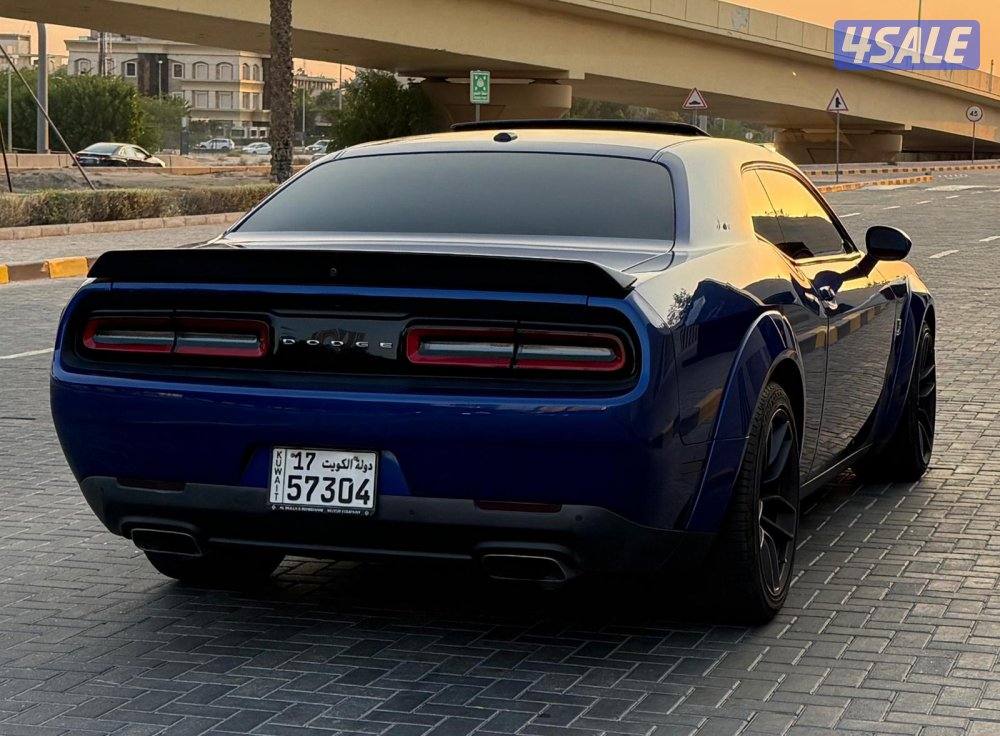Dodge challenger scatpack wide body20199