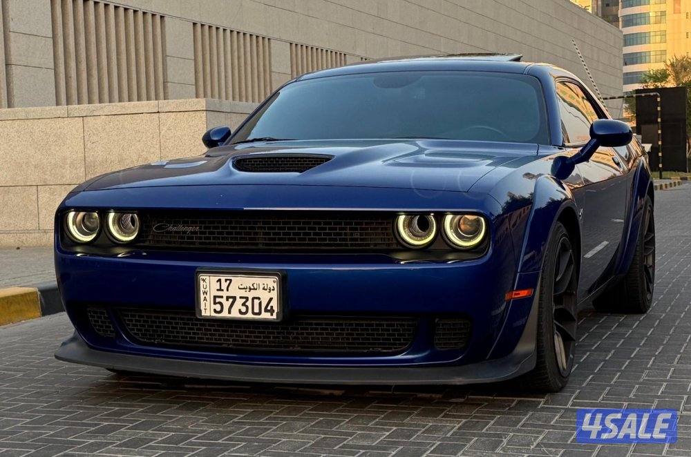 Dodge challenger scatpack wide body201910