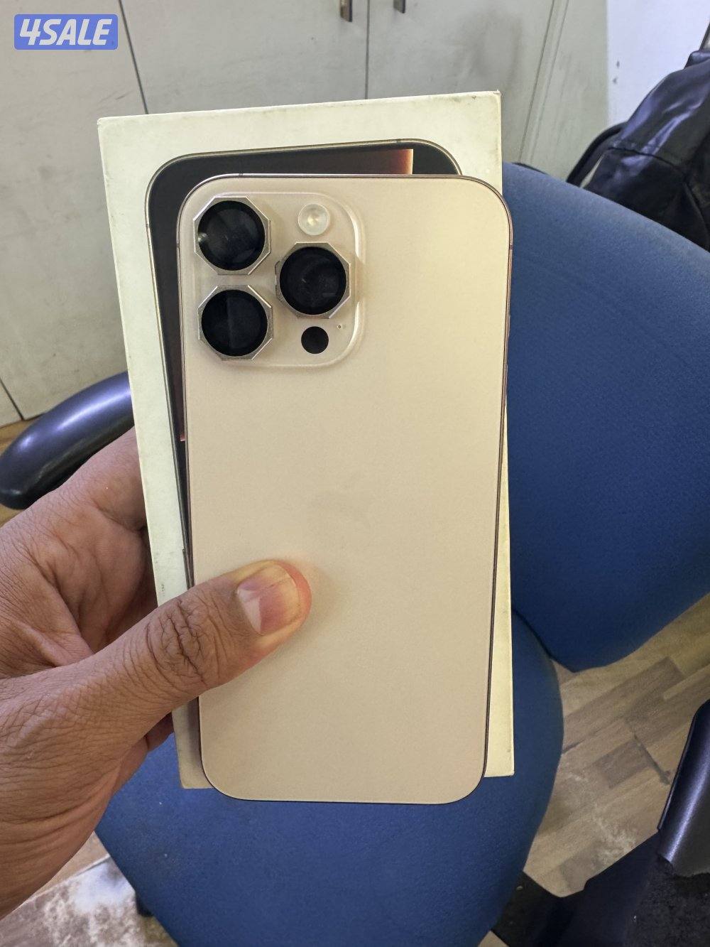 Iphone 16 pro max 256 100% battery كفاله 6 شهور من ابل مع الكرتون0