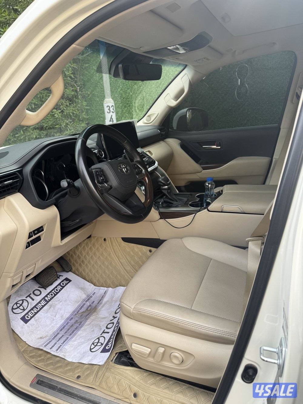 لاند كروزر في2