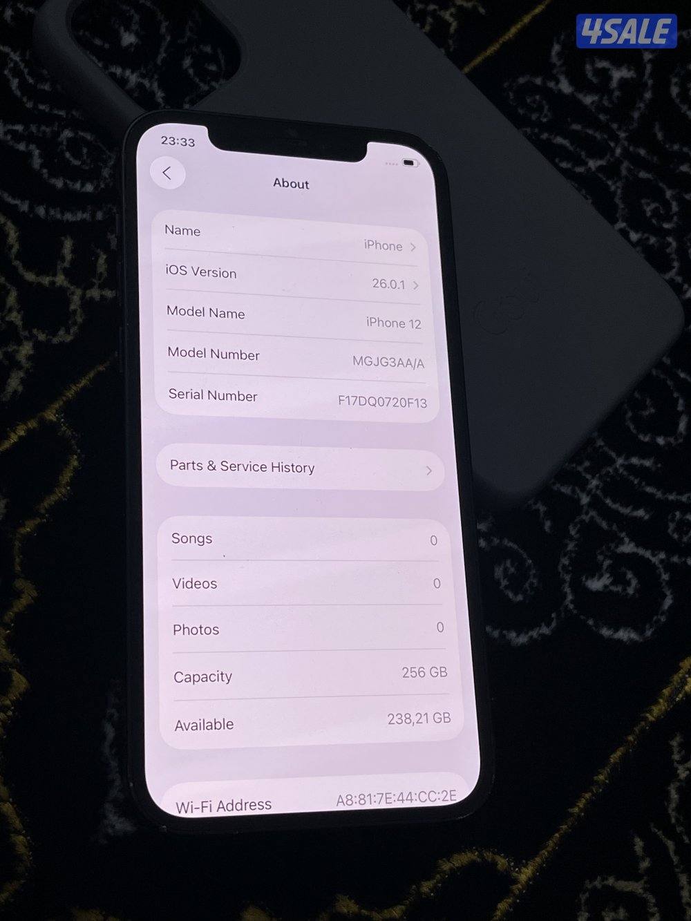ايفون 12 اسود 256 قيقا بطارية 79 مو مفتوح ولا مصلح مع الاغراض كفر وشحن5
