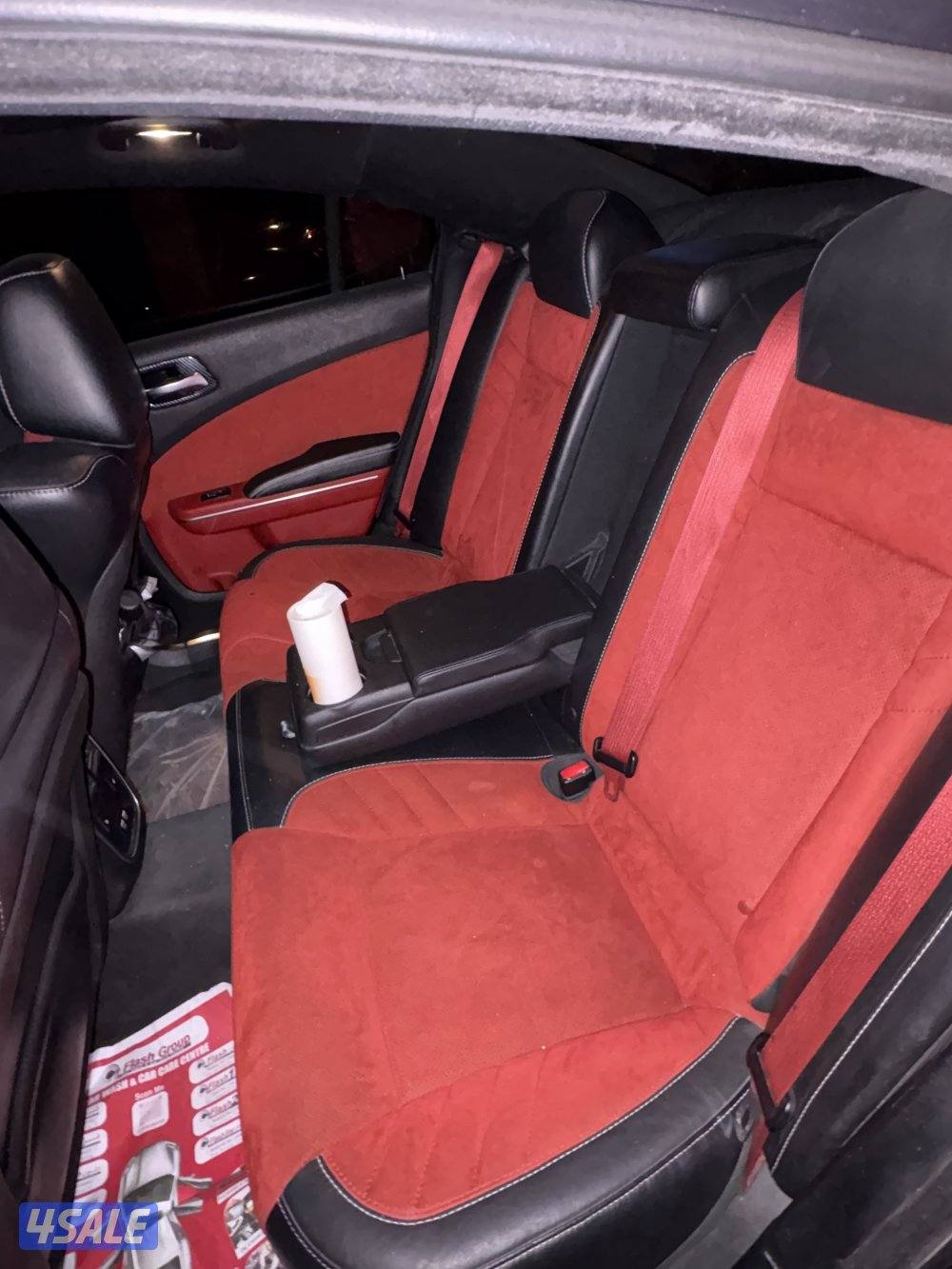 للبيع تشارجر SRT7