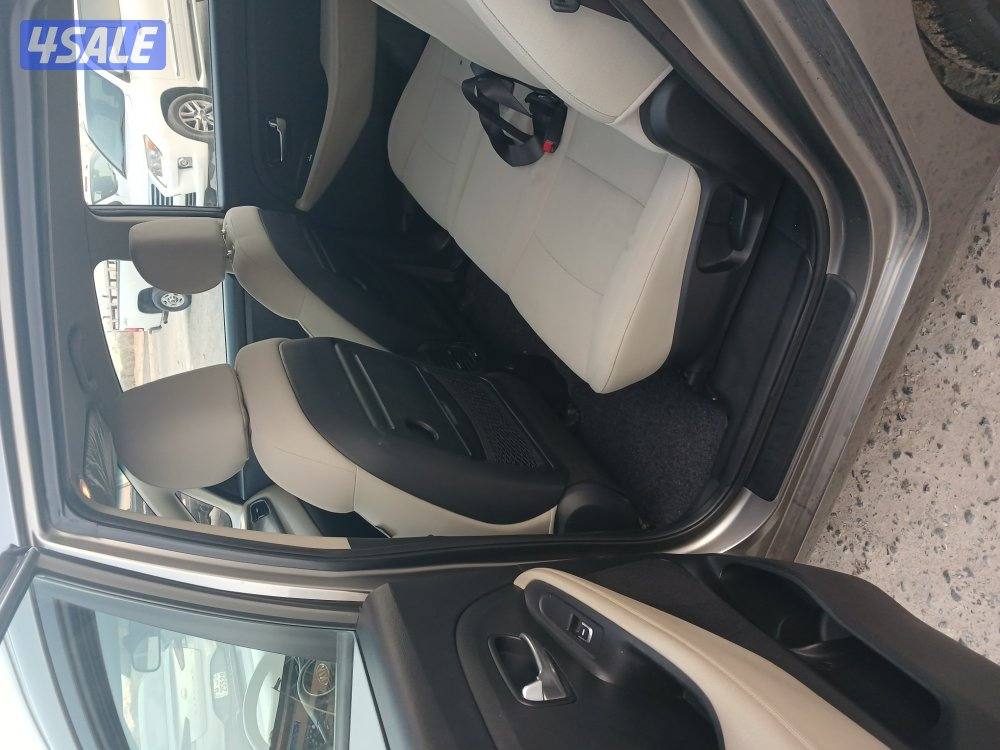 كيا كارينز موديل 201610