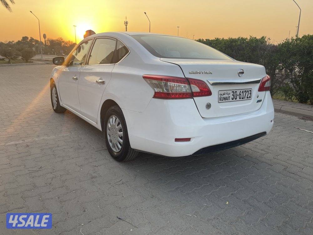للبيع نيسان سنترا موديل 20150