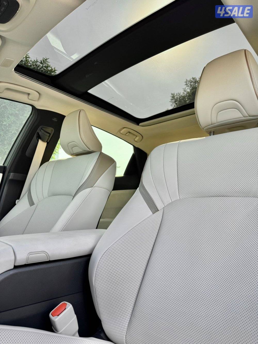 تــويـوتا كـــراون اعـلى صــنف الــدرجة الاولــى9