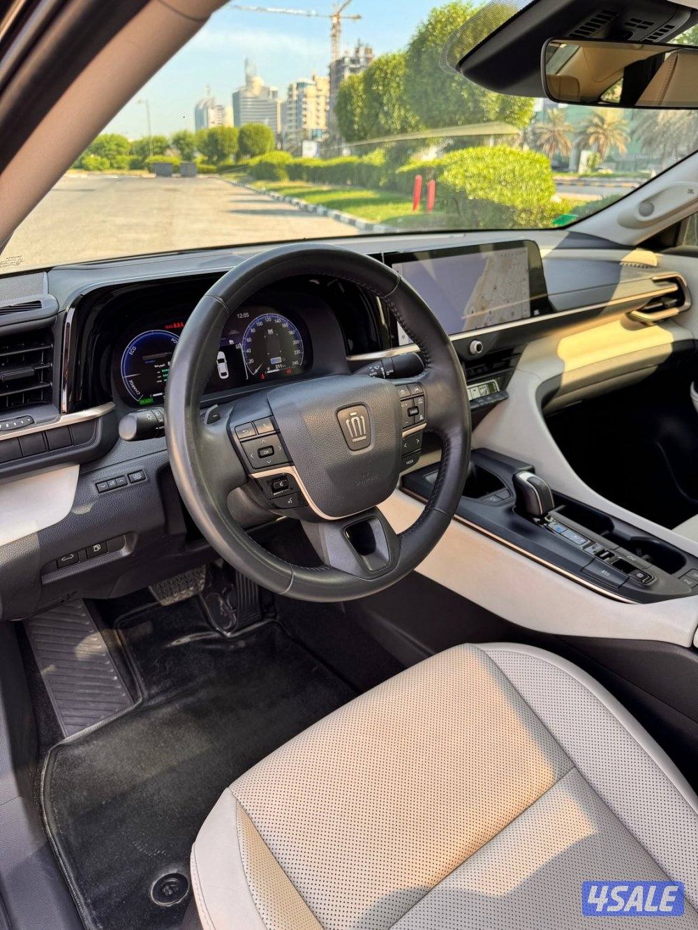 تــويـوتا كـــراون اعـلى صــنف الــدرجة الاولــى10