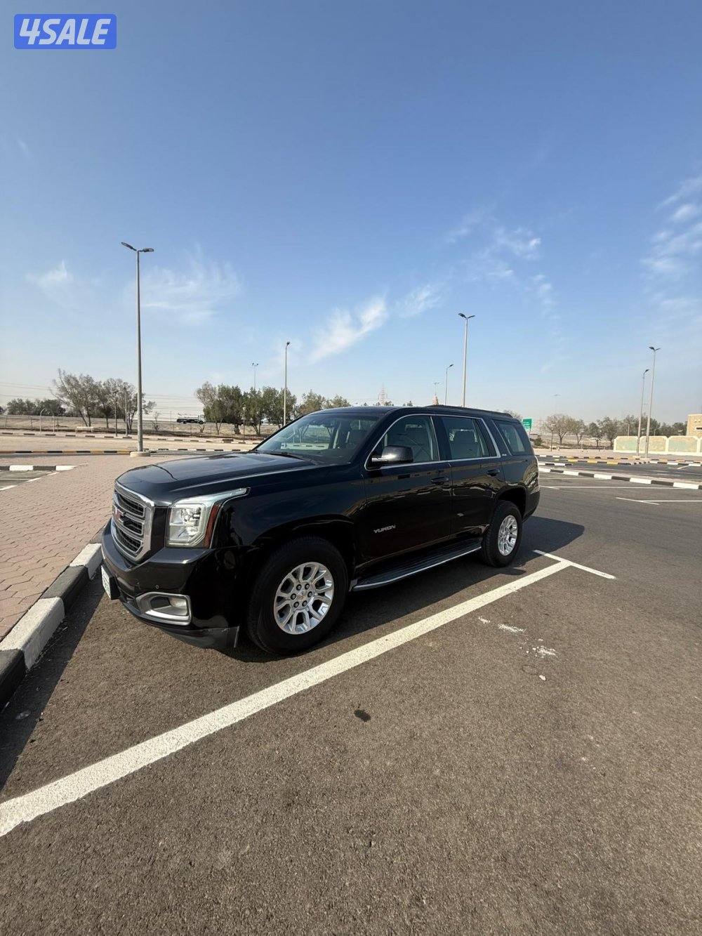 يوكن 2016 SLE شرط الفحص وبحاله ممتازه0