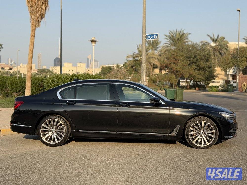 BMW 740LI عداد 60 الف3