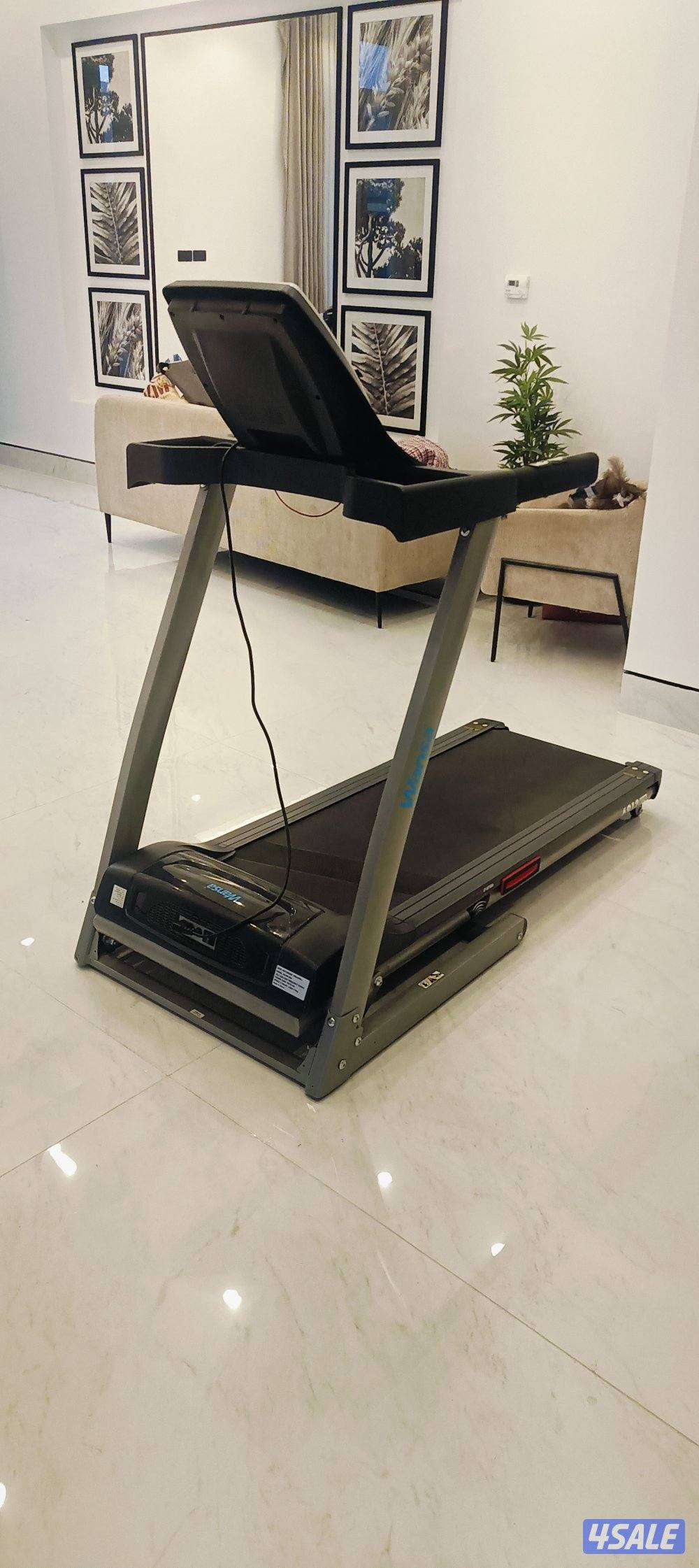 جهاز مشي نظيف جدا. استعمال خفيف .1