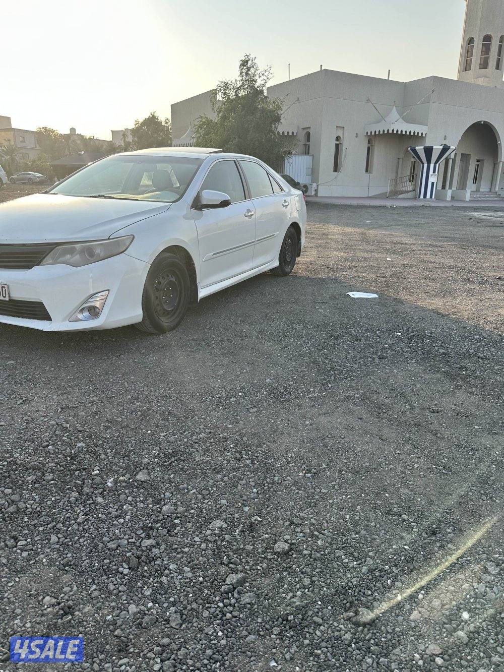 للبيع كامري 20131