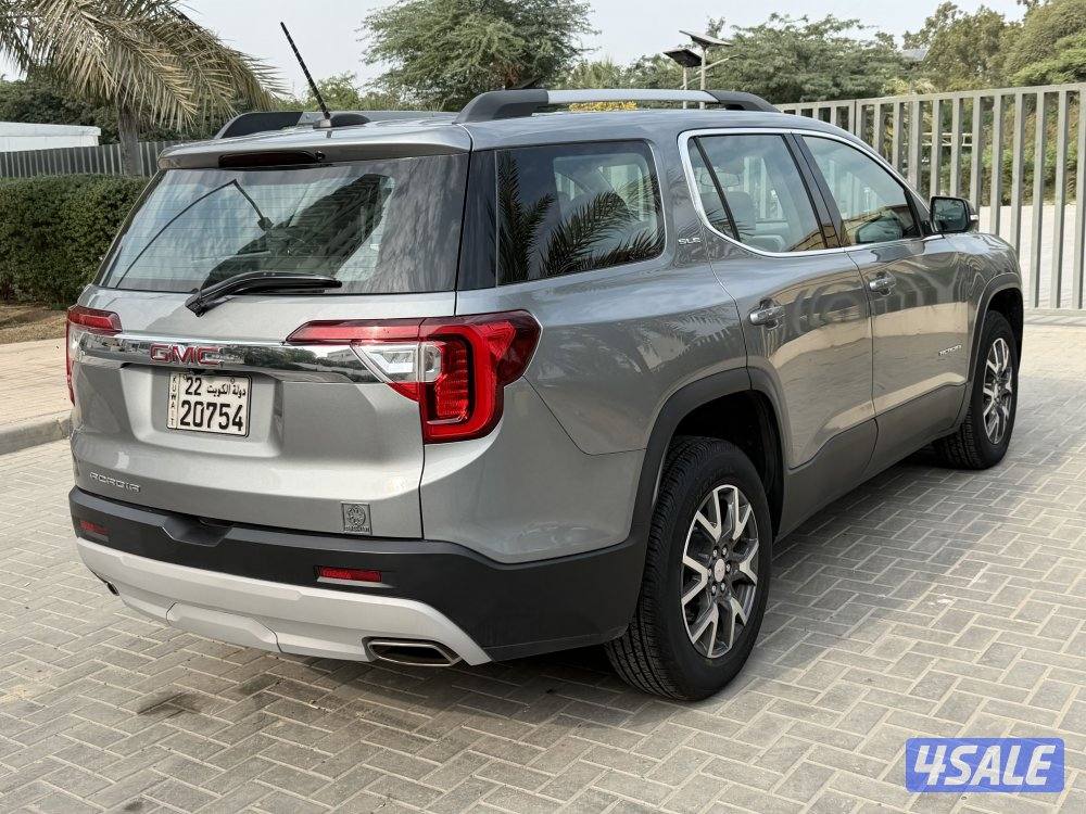 جي ام سي اكاديا SLEموديل 2023 ماشي 48 بهبهاني4