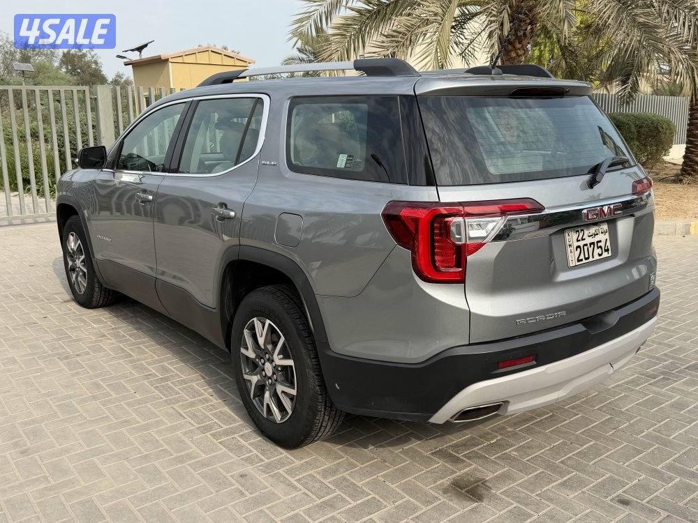 جي ام سي اكاديا SLEموديل 2023 ماشي 48 بهبهاني11