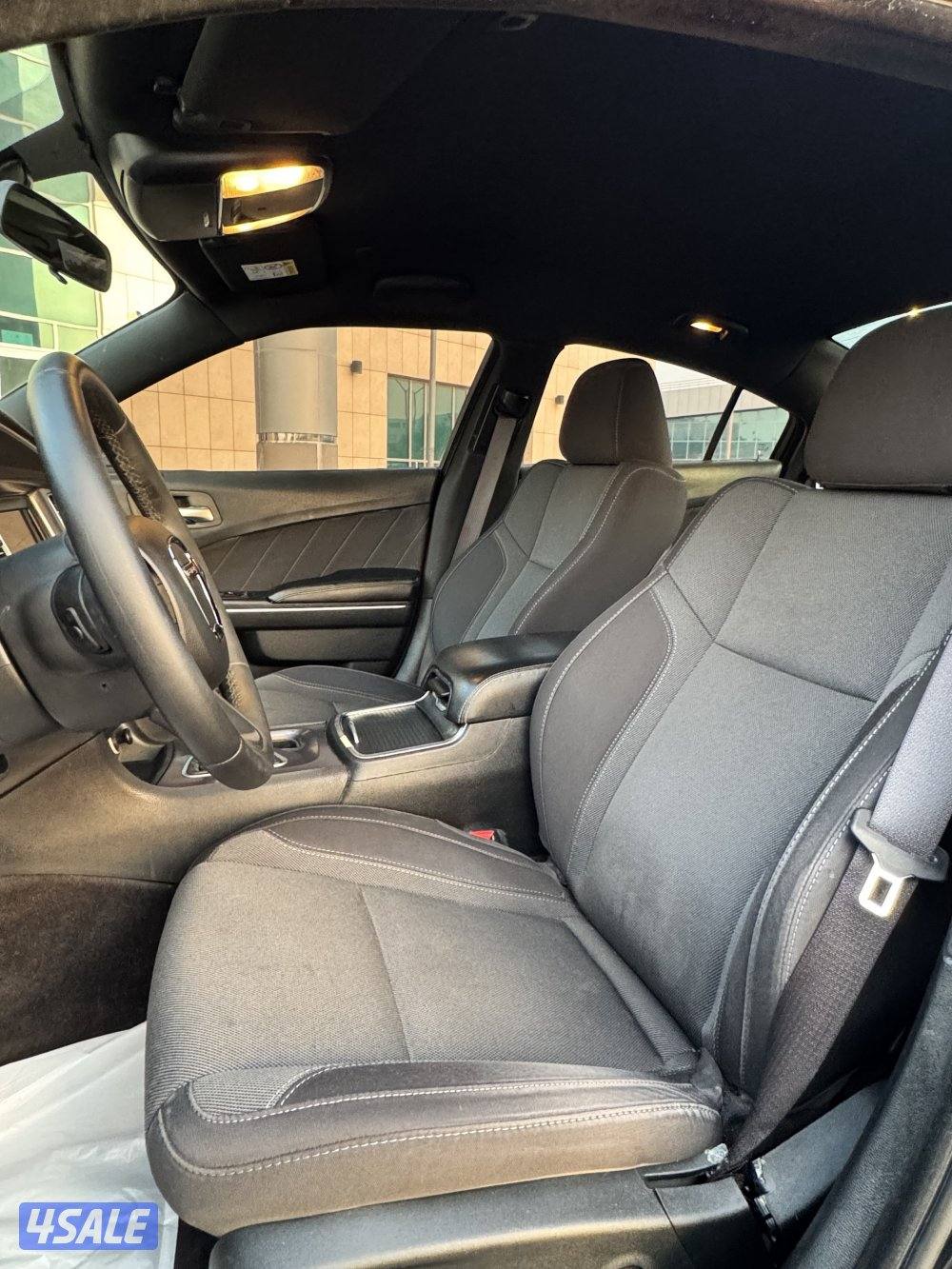 للبيع دودج شارجر موديل 20194